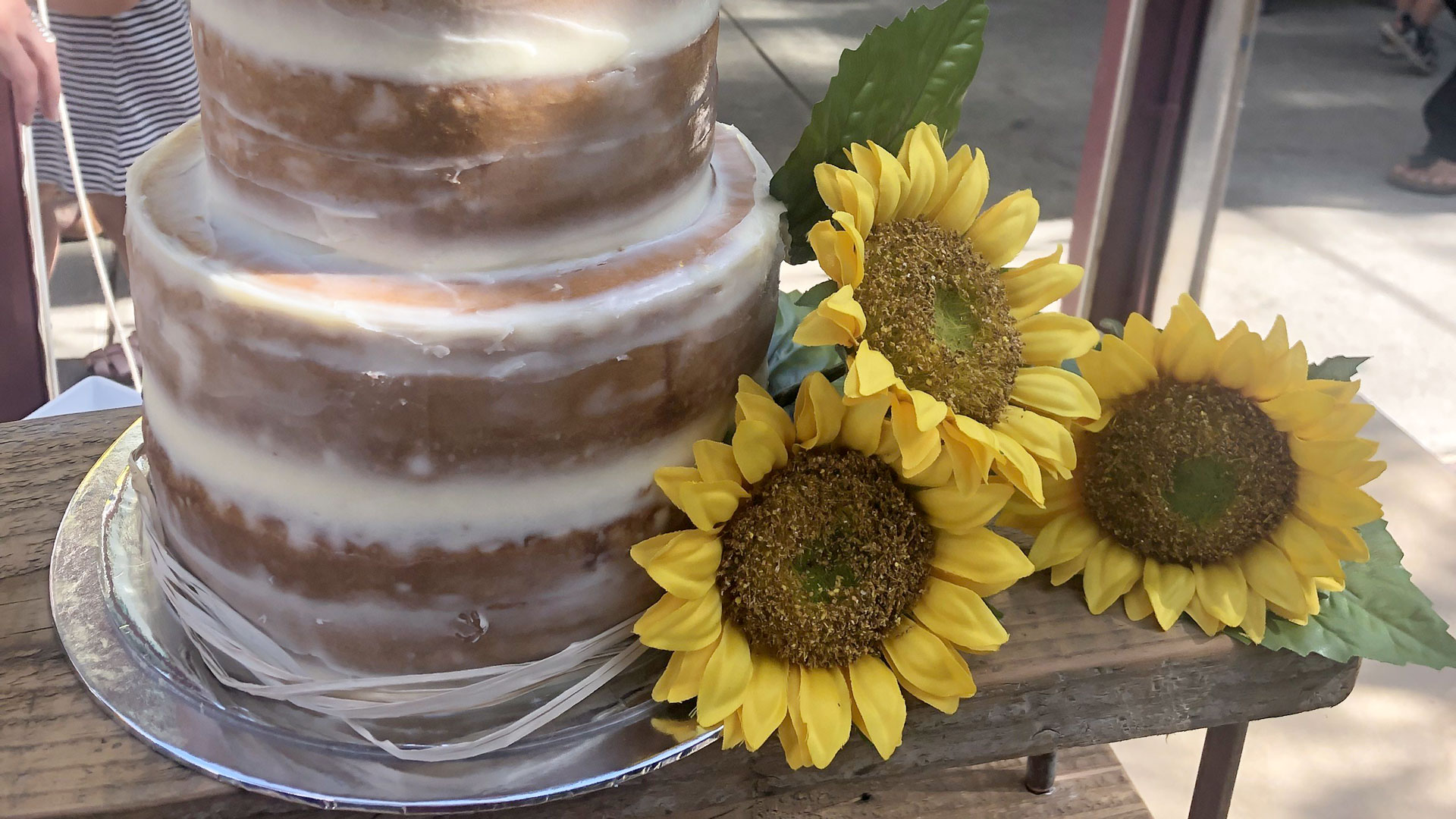 30th birthday cake and sunflowers